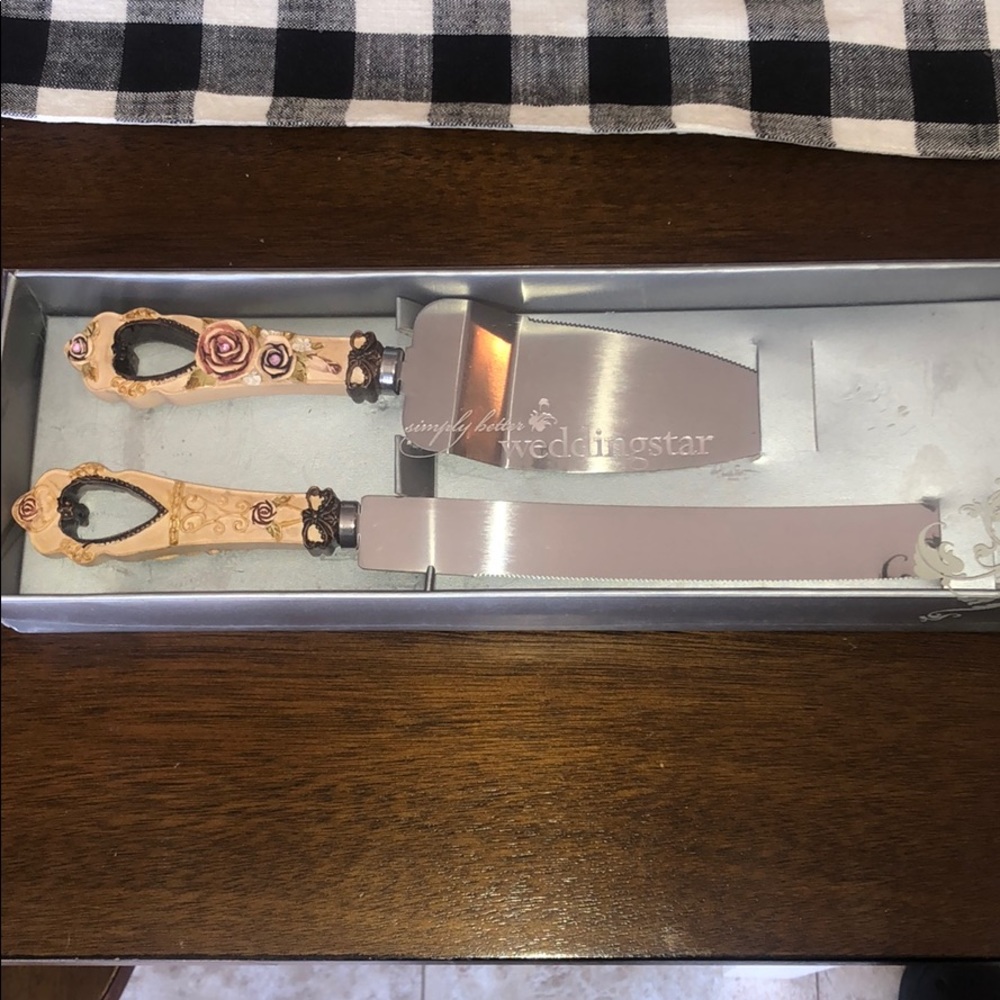 Never used wedding cake knife set